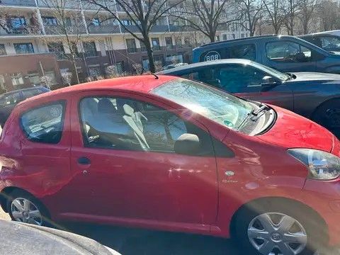 Toyota Aygo (X) 136.000 km 2.400 &euro; München 80805