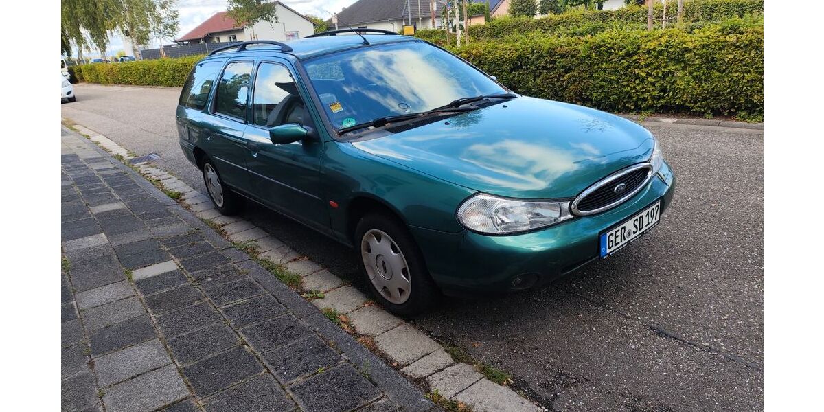 Ford Mondeo 83.000 km 3.200 &euro; Kuhardt 76773