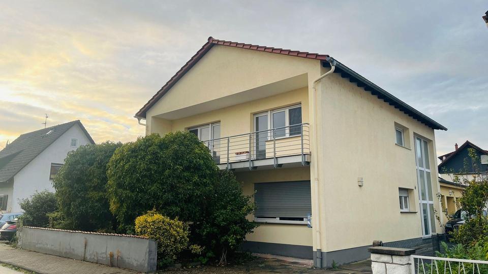 Einfamilienhaus Nauheim - 6 Zimmer, 215 m&sup2;, 2.250&euro; | Angebot:24747344