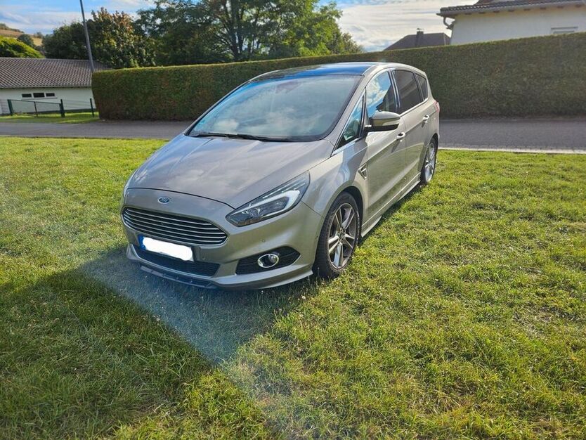 S-Max