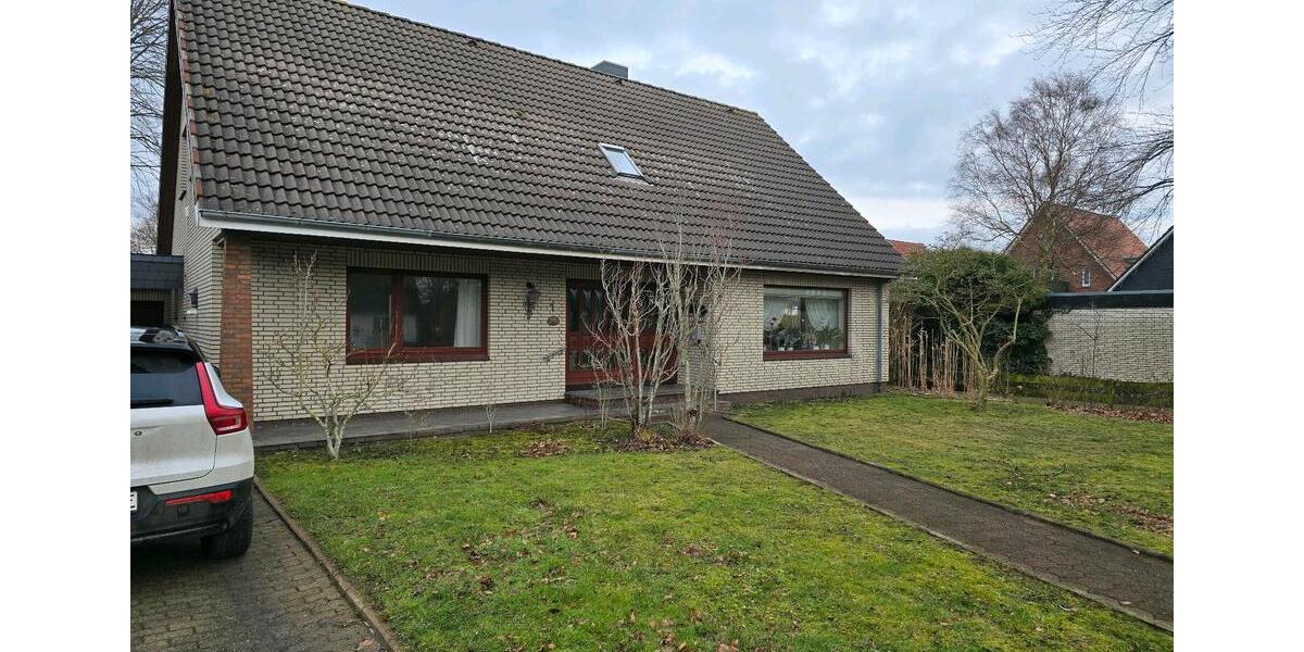 Erdgeschoßwohnung Wesselburen - 4 Zimmer, 111 m&sup2;, 1.370&euro; | Angebot:25963496