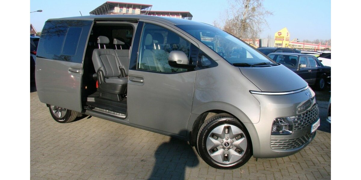 Hyundai Staria Prime 2.2CRDI 9-Sitzer ACC LED 24.308 km 39.980 &euro; Falkensee 14612