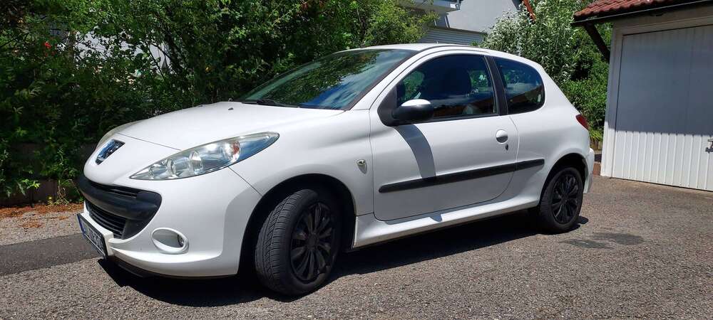 Peugeot 206 144.335 km 2.590 &euro; Lauf a.d.Pegnitz, St 91207