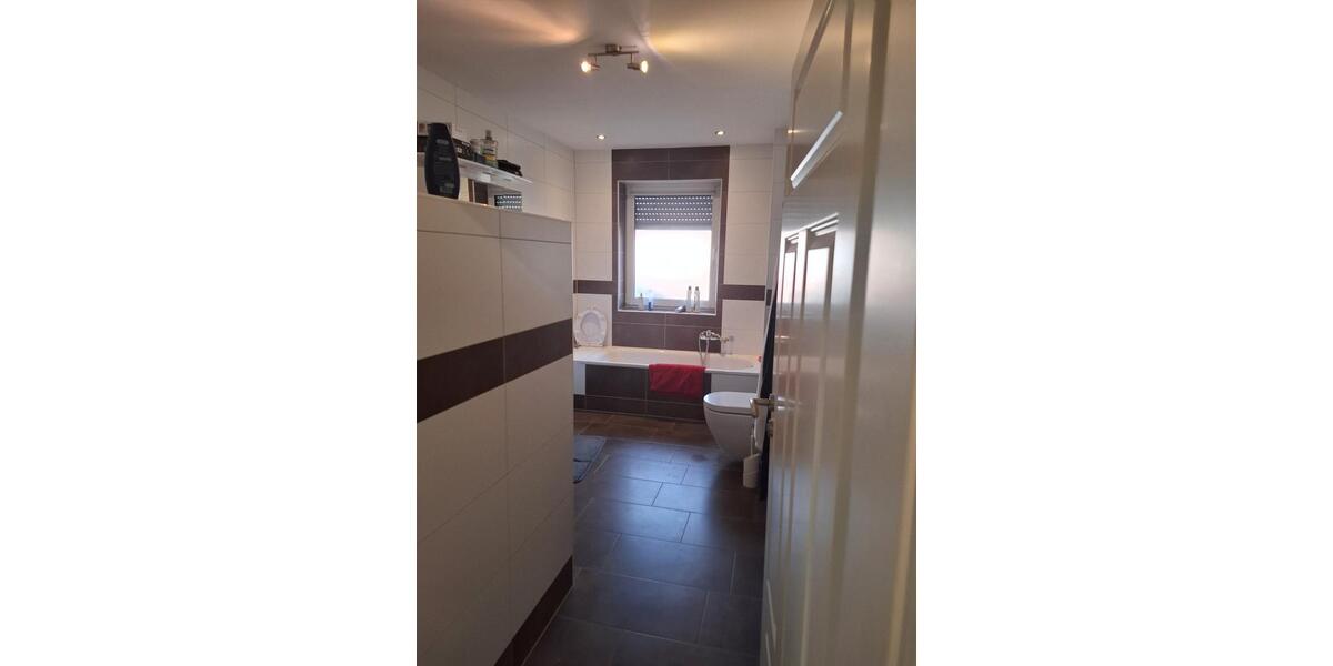 Erdgeschoßwohnung Gangelt - 3 Zimmer, 96 m&sup2;, 1.100&euro; | Angebot:26335361