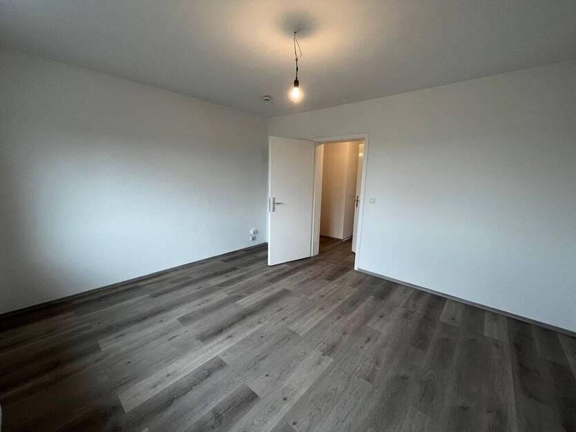 3 Zimmer mit Balkon zentral in Oberhausen..