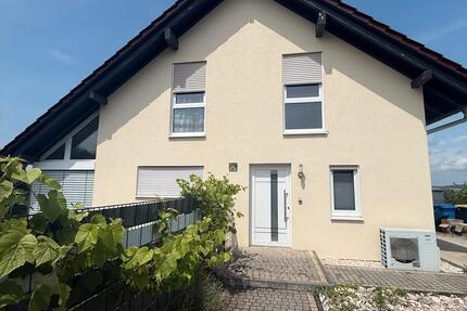 Haus Lohra - 4 Zimmer, 138 m&sup2;, 460.000&euro; | Angebot:26777627