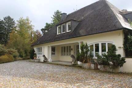 Haus zum Kaufen in Marktoberdorf 1.540.000 € 404 m² 10 zimmer