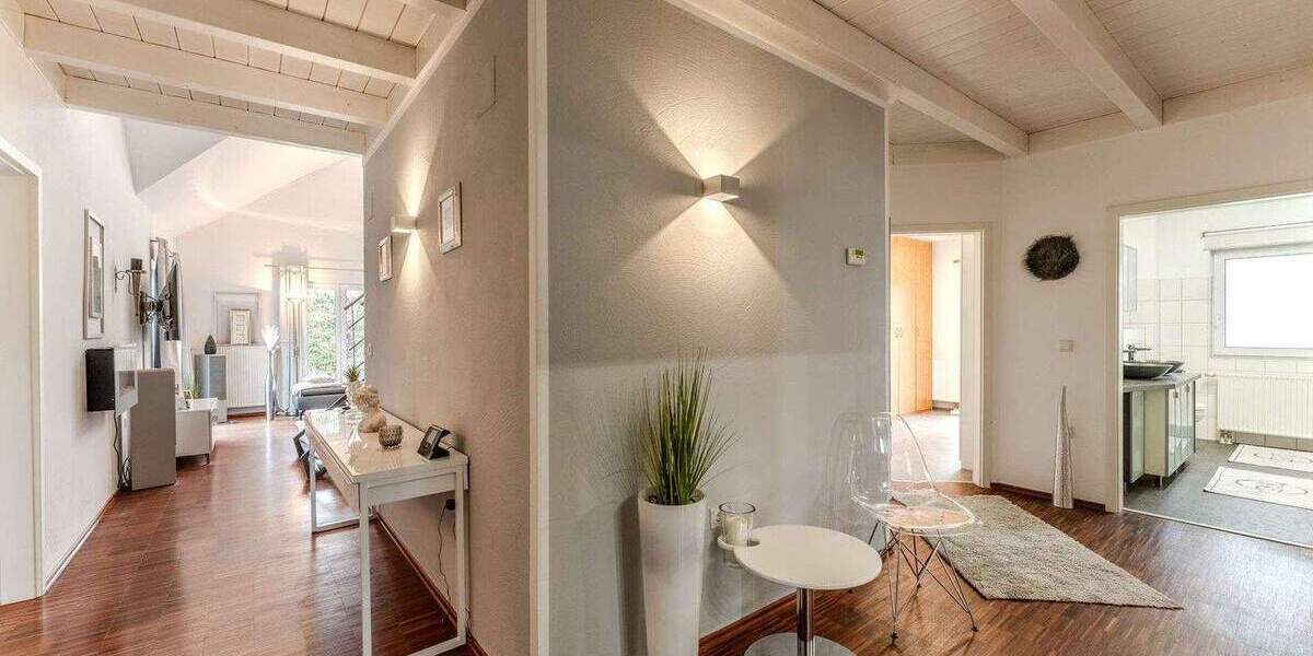 Einfamilienhaus Werneck Schraudenbach - 6 Zimmer, 207 m&sup2;, 650.000&euro; | Angebot:25703515