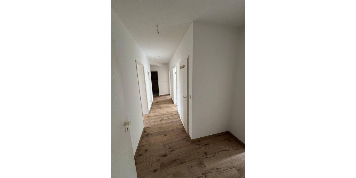 Wohnen über der Stadt schöne 4-R.-Wohnung,BLK ca.95m² in MD-Stadtfeld Ost vermieten ! 4 zimmer