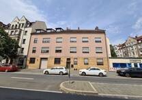 St. Leonhard von oben! Helle 4-Zimmer-Wohnung mit ca. 97,4 qm & kleinem Westbalkon im obersten Stock! Zentrale dennoch ruhige Lage