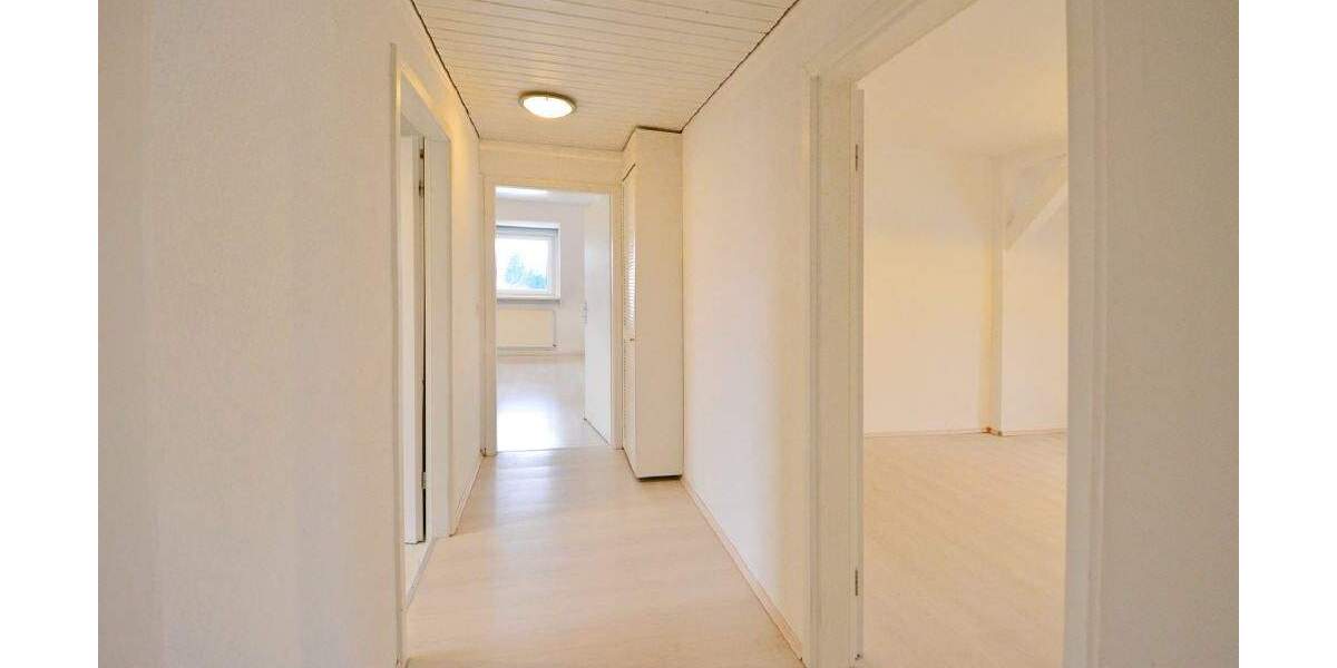 Freie DG Wohnung in beliebter Lage KS-Fasanenhof 3 zimmer