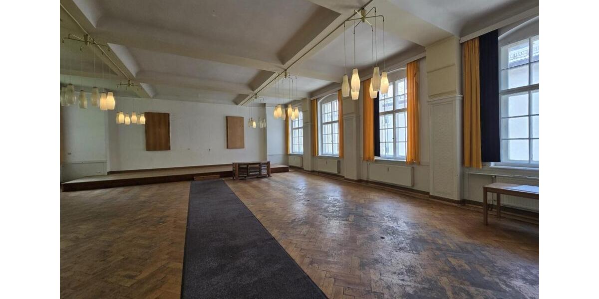 Villa Annaberg-Buchholz Buchholz - 32 Zimmer, 952 m&sup2;, 350.000&euro; | Angebot:26802705