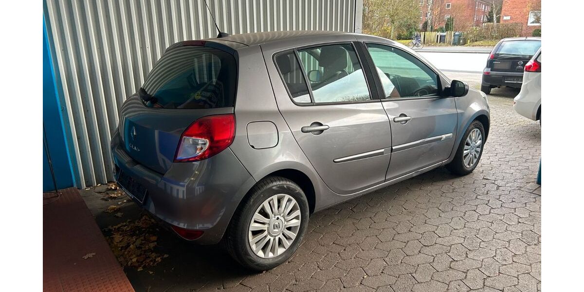 Renault Clio 200.000 km 1.450 &euro; Kiel 24148