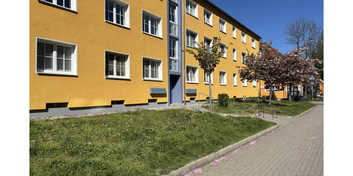 Etagenwohnung Halle Lutherplatz - 2 Zimmer, 48 m&sup2;, 400&euro; | Angebot:26432995