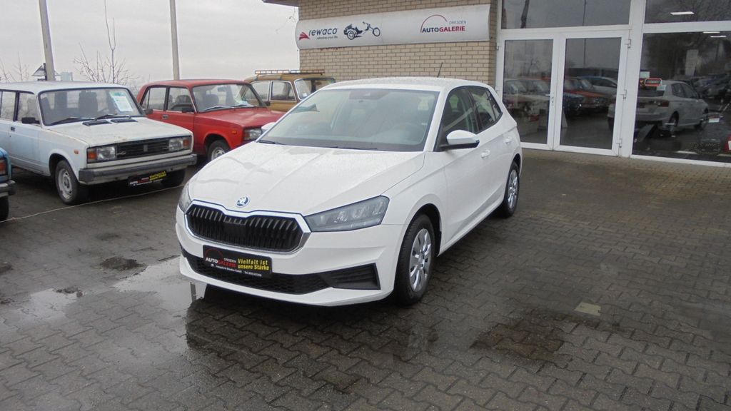 Skoda Fabia 42.890 km 12.900 &euro; Dresden 01157