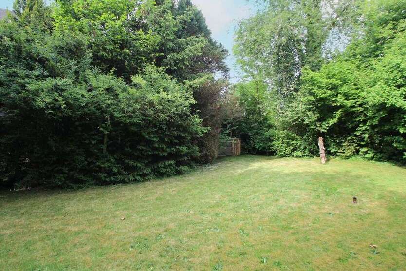 Haus zum Kaufen in Allershausen 599.000 € 136.17 m²