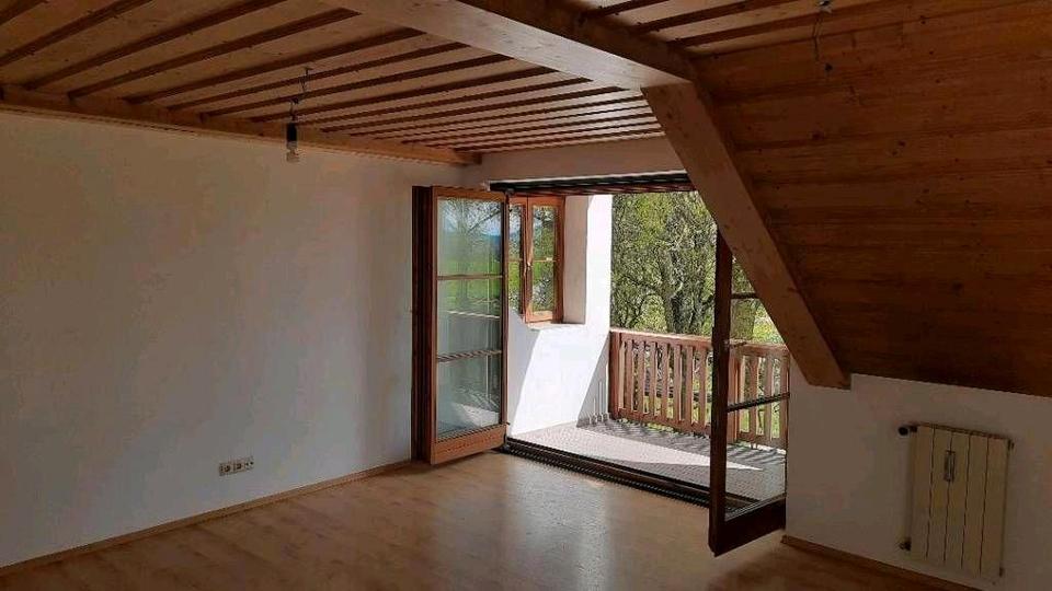 Dachgeschoßwohnung Dorfen - 3 Zimmer, 80 m&sup2;, 810&euro; | Angebot:26400481