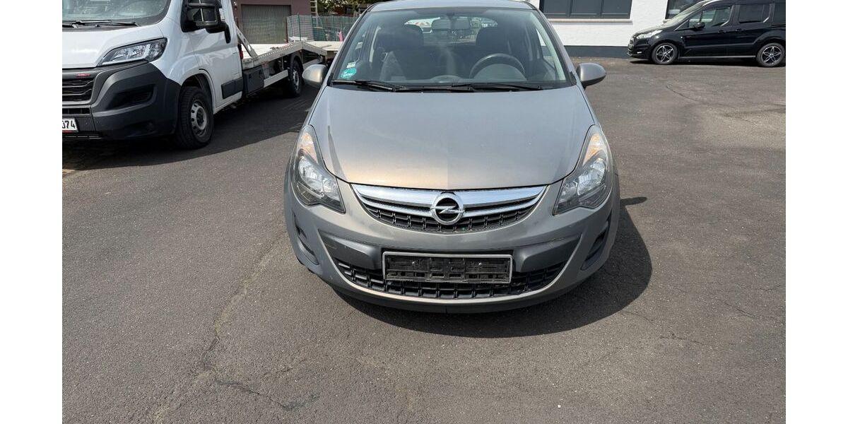 Opel Corsa 156.000 km 2.990 &euro; Girod bei Montabaur 56412