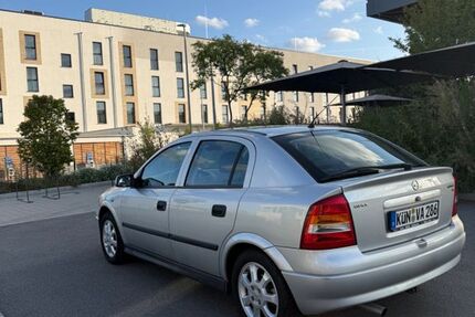 Opel Astra 208.000 km 2.950 &euro; Künzelsau 74653