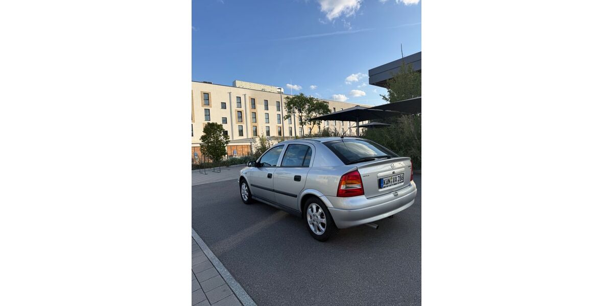 Opel Astra 208.000 km 2.950 &euro; Künzelsau 74653