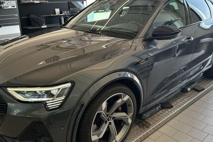 Audi e-tron 36.990 km 47.515 € Hagen 58091