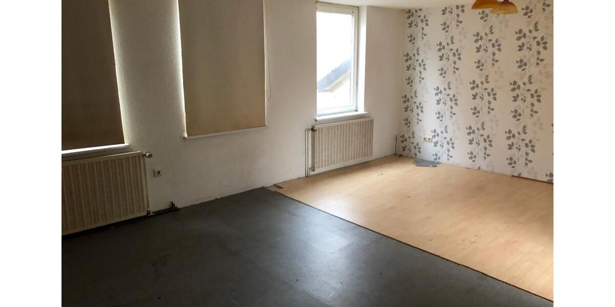 Einfamilienhaus Dassel - 9 Zimmer, 200 m&sup2;, 500&euro; | Angebot:26091813