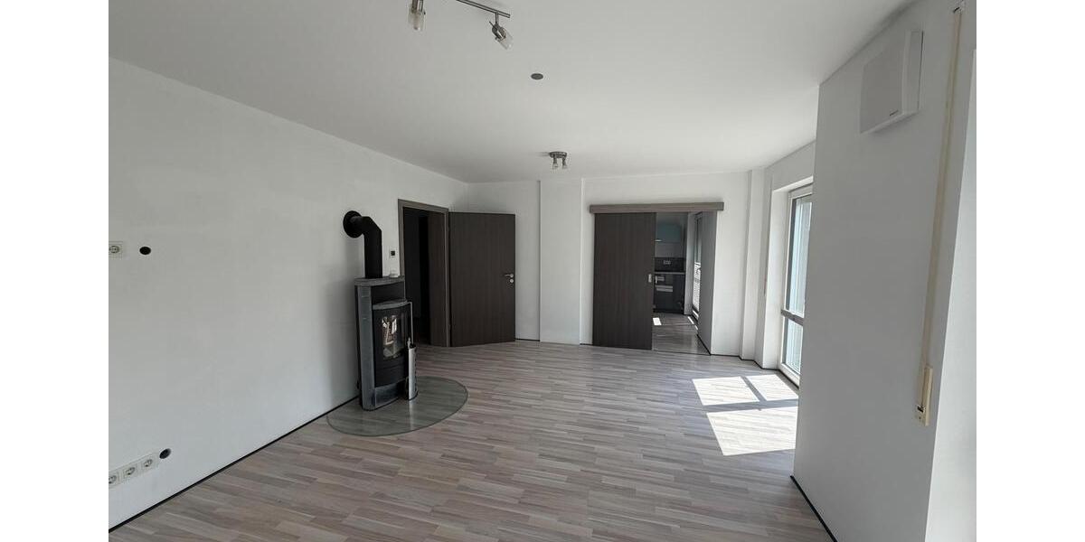Einfamilienhaus Haßfurt - 5 Zimmer, 144 m&sup2;, 1.800&euro; | Angebot:26617783