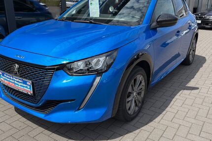 Peugeot 208 27.200 km 18.790 &euro; Bad Segeberg 23795