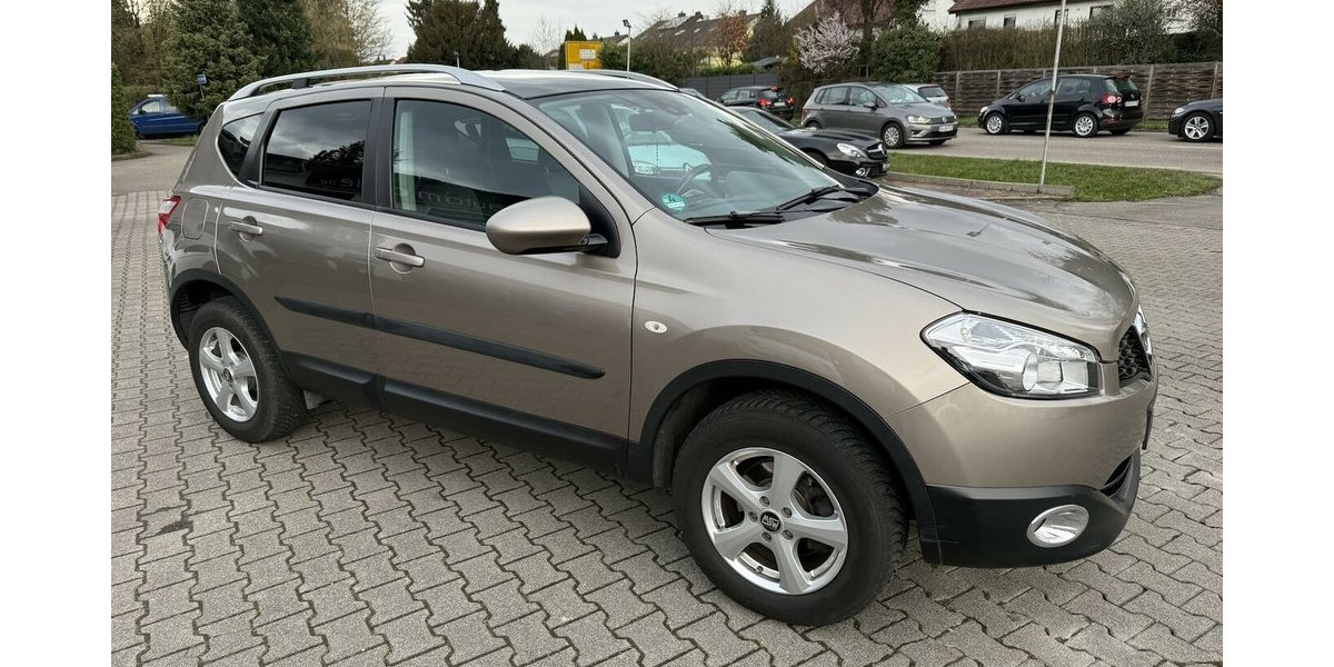 Nissan Qashqai *1.Hand,Panorama,Navi,Automatik,unfallfr 133.000 km 6.800 &euro; Schorndorf 73614