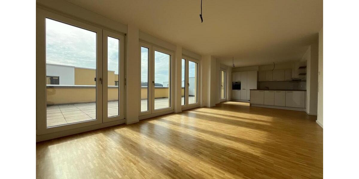 Dachgeschoßwohnung Bad Friedrichshall - 4 Zimmer, 135 m&sup2;, 1.912&euro; | Angebot:26068588
