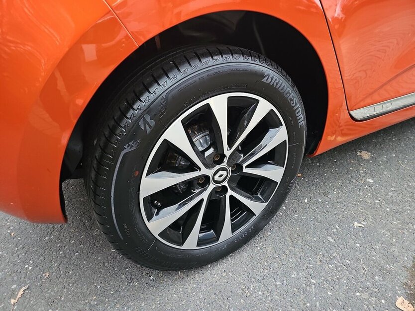 Renault Clio Zen + Durchsicht + TÜV+ NEU 11555.- Netto + 21.949 km 13.750 € Schwalbach/Taunus 65824