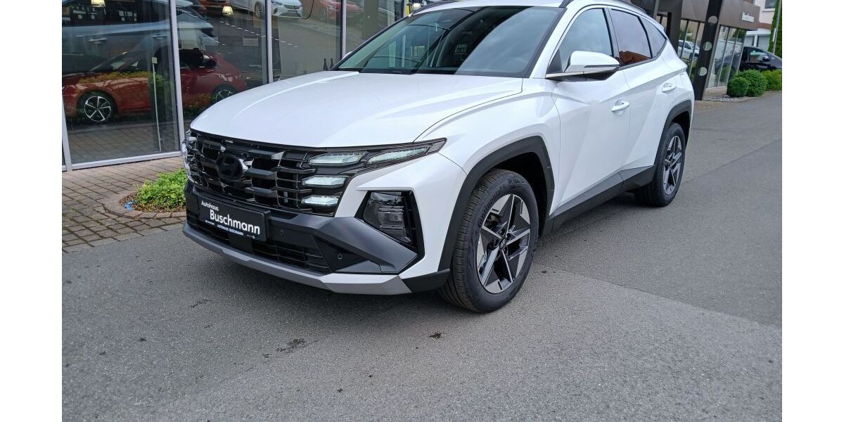 Hyundai TUCSON 3.000 km 35.690 € Herford 32049