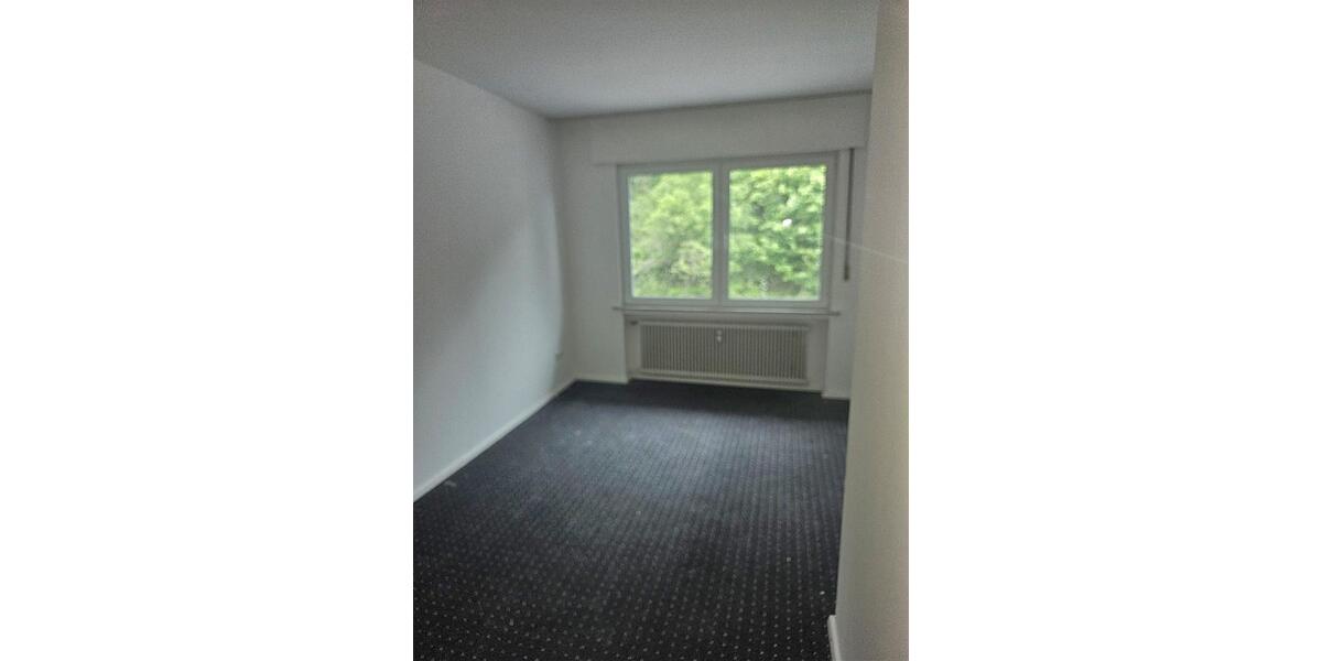 Etagenwohnung Reichshof - 4 Zimmer, 144 m&sup2;, 1.300&euro; | Angebot:25580154