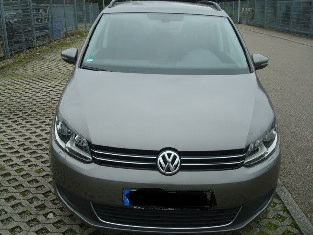 VW Touran 71.000 km 16.800 € Sulzbach/Murr 71560