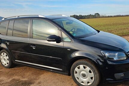 VW Touran 252.000 km 9.200 &euro; Edertal 34549