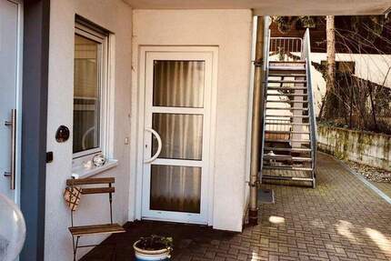 Sehr schöne 2- Zimmer Terrassenwohnung mit Garten 2 zimmer