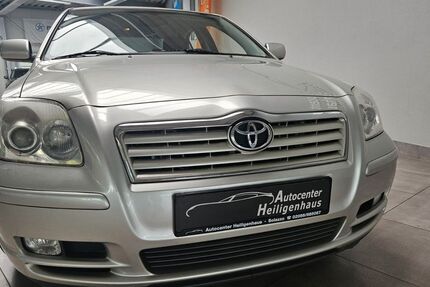 Toyota Avensis 242.996 km 2.380 &euro; Heiligenhaus 42579
