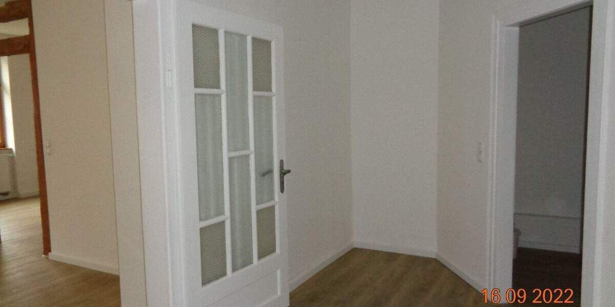 Etagenwohnung Naumburg (Saale) Naumburg - 3 Zimmer, 105 m&sup2;, 755&euro; | Angebot:26378199