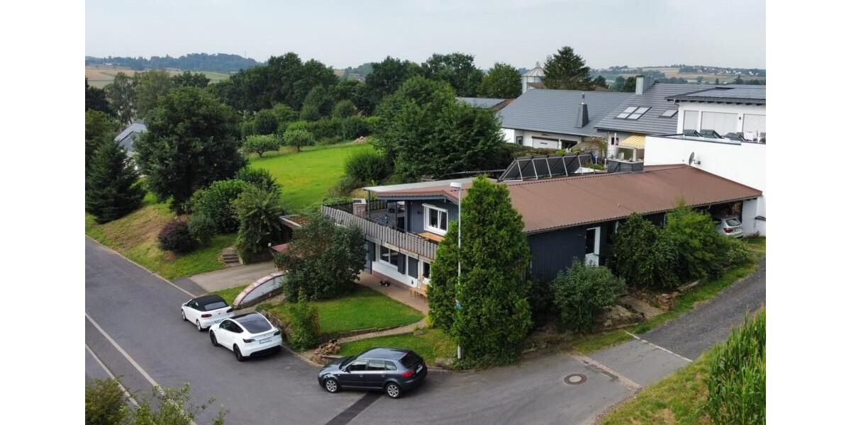 Einfamilienhaus Schwalmstadt - 7 Zimmer, 205 m&sup2;, 286.000&euro; | Angebot:25149542