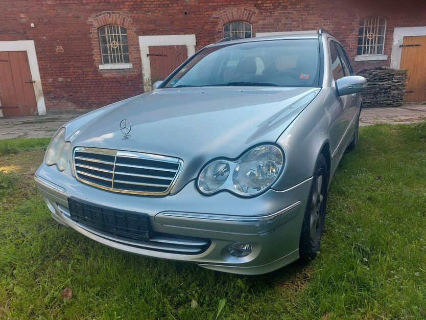 Mercedes-Benz C 200 209.500 km 2.800 € Lüdersfeld 31702