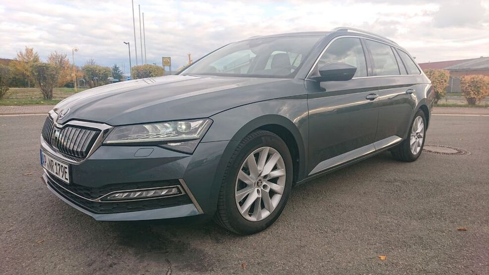 Skoda Superb 61.800 km 24.850 € Bad Berka 99438