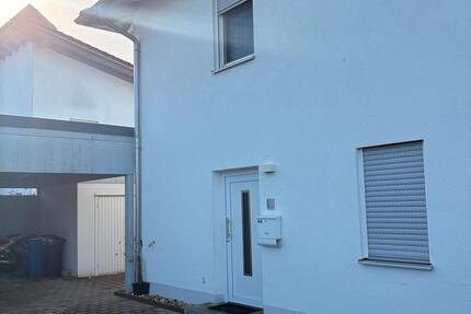 Haus Aholfing - 4 Zimmer, 140 m&sup2;, 1.490&euro; | Angebot:25329422