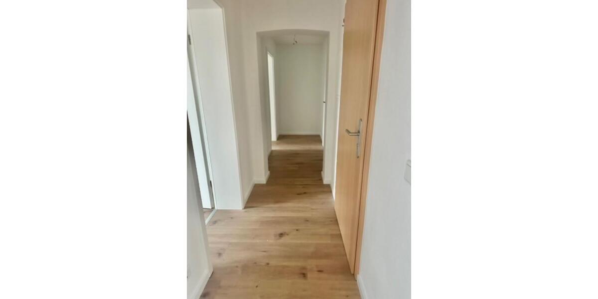 Etagenwohnung Bitterfeld-Wolfen Greppin - 3 Zimmer, 84 m&sup2;, 630&euro; | Angebot:25614501