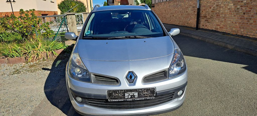 Renault Clio 70.876 km 3.999 € Arnstadt 99310