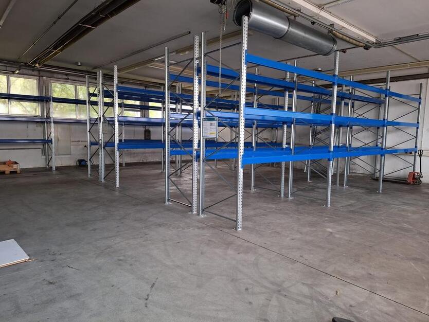 Lagerhalle-Lagerfläche gewerblich zu vermieten! zimmer