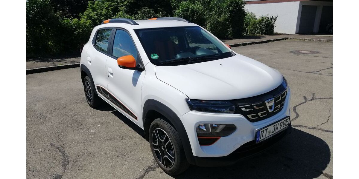 Dacia Spring 24.000 km 9.300 &euro; Sonnenbühl 72820