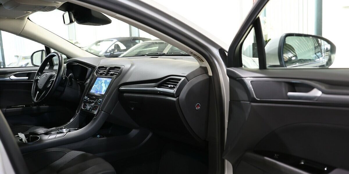 Ford Mondeo TUNIER 2.0 ECOBLUE TITANIUM / LED / AHK 145.000 km 17.991 &euro; Hamm 59077