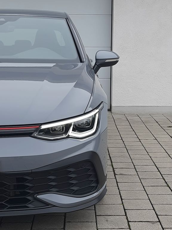 VW Golf 84.636 km 29.999 € Kirchheim bei München 85551