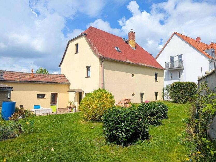 Sofort einziehen und später dazu bauen: TeilsaniertBezugsfertig | Großes Grundstück | Seenähe