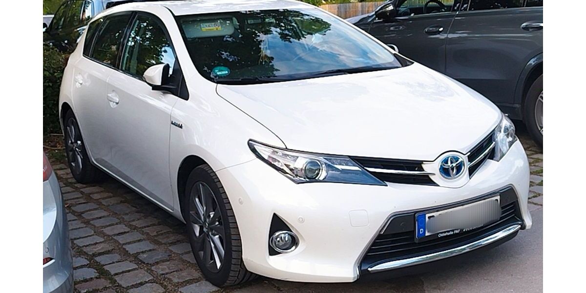 Toyota Auris 122.000 km 12.555 &euro; Mitterscheyern 85298
